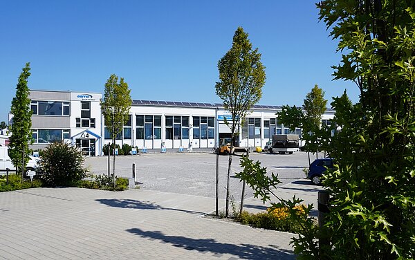 Hauptsitz der esmo AG in Rosenheim – Maschinenbauunternehmen seit 2001