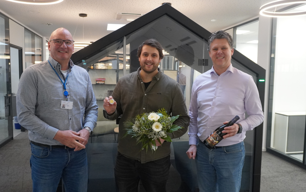 10-jähriges Jubiläum bei der esmo AG in Service + Inbetriebnahme worldwide