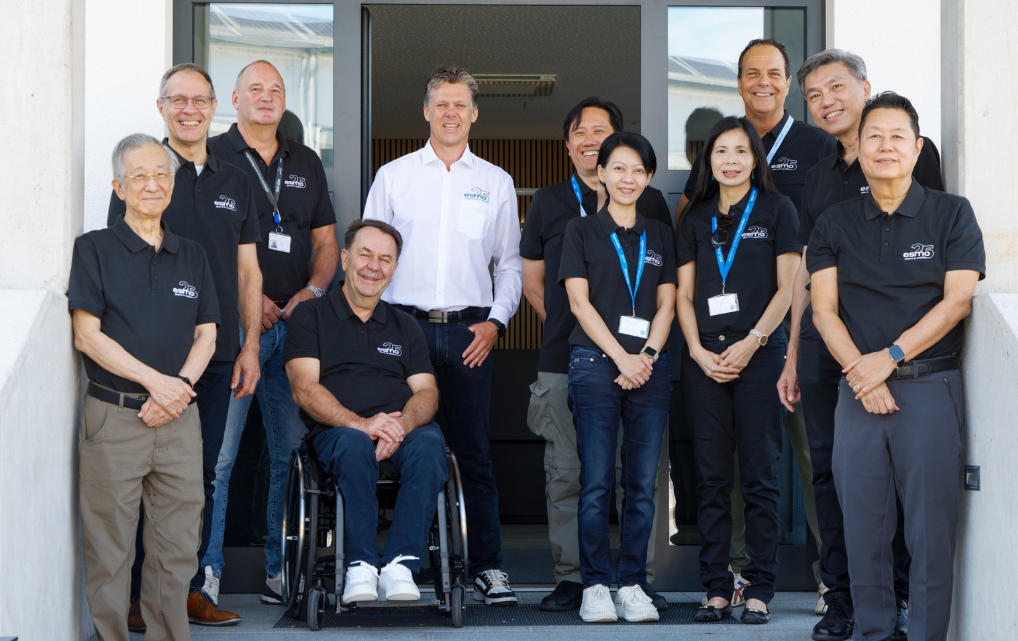 International esmo team in front of the company building in Rosenheim