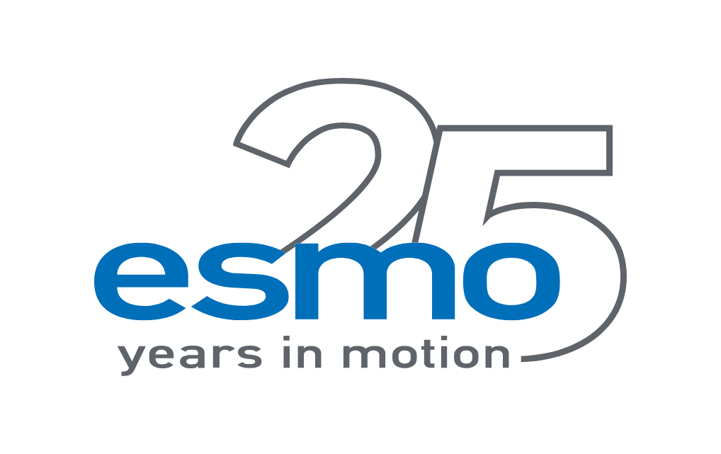 esmo Jubiläumslogo zum 25-jährigen Bestehen mit dem Schriftzug „25 years in motion“