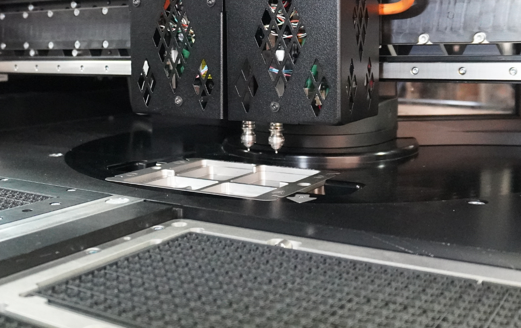 Detailansicht des Picker-Moduls im apollo Quad Handler von esmo semicon – präzises Device Handling für Halbleitertests.